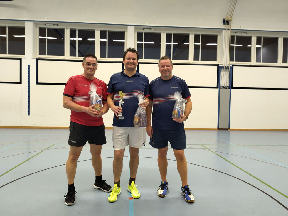 Einzel-Clubmeisterschaft vom 6. Dezember 2025 v.l.n.r: 3ter Werni Wildhaber, Sieger Simon Horat und 2ter Ivan Bütler.