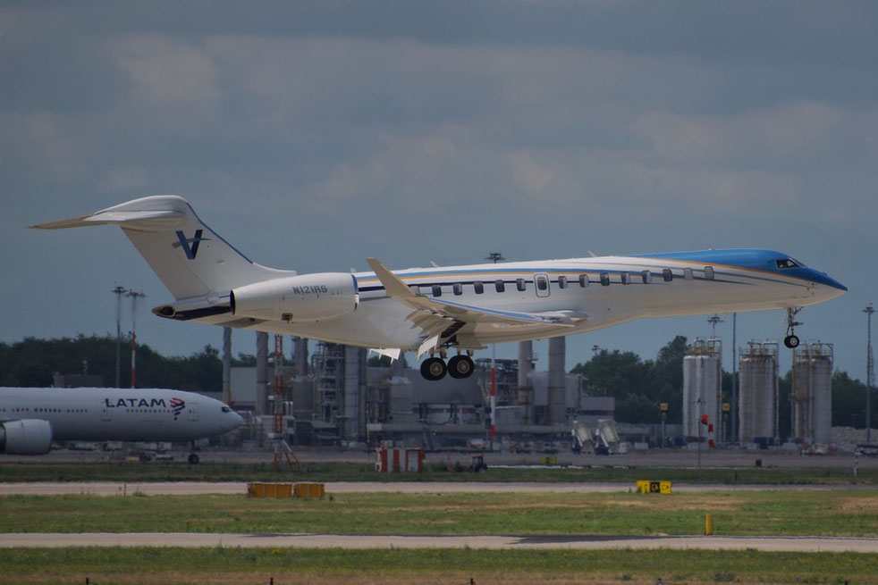 N121RS Bombardier Global 7500 70042  GE Passport 20  Solairus Aviation 2020 @ Milano Malpensa MXP 07 2025 © Piti Spotter Club Verona