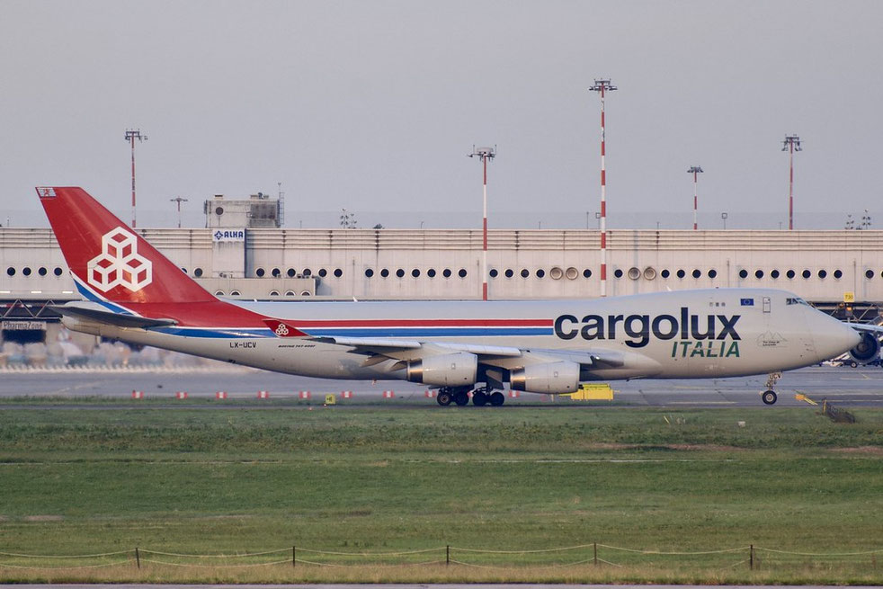 LX-UCV Boeing 747-4R7F 33827 1345 RB211-524G Tre Cime di Lavaredo Cargolux Italia>Cargolux 2004 @ Milano Malpensa MXP 07 2025 © Piti Spotter Club Verona
