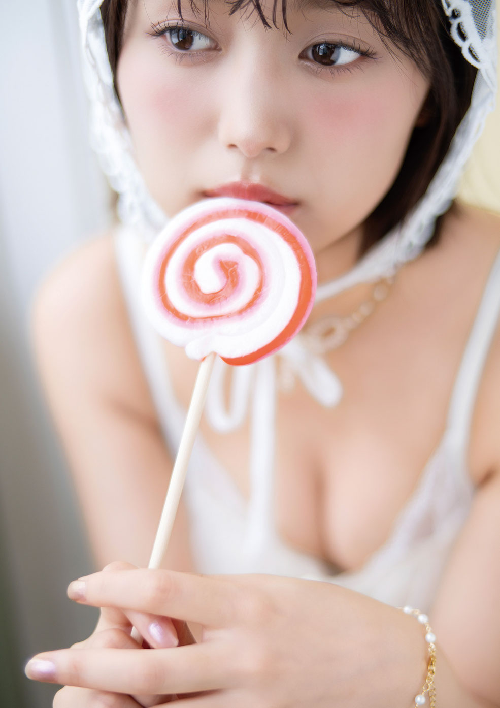 撮影:江嶋綾恵梨 撮影協力:河邉有実莉 スタイリスト:馳尾潤子(Jstyles) ヘアメイク:岩井ゆうか 提供:BEEEEM編集部