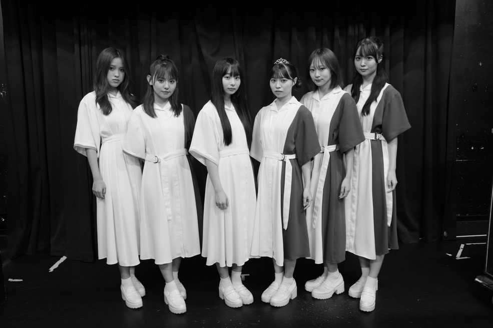 BNSI(左からYUI、LISA、LILI、AI、MAYA、REI)