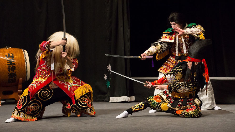 Download Yamato Takeru Enjoy Kagura In Kitahiroshima Cho For iPhone Wallpaper Yamato Takeru Enjoy Kagura In Kitahiroshima Cho For Free