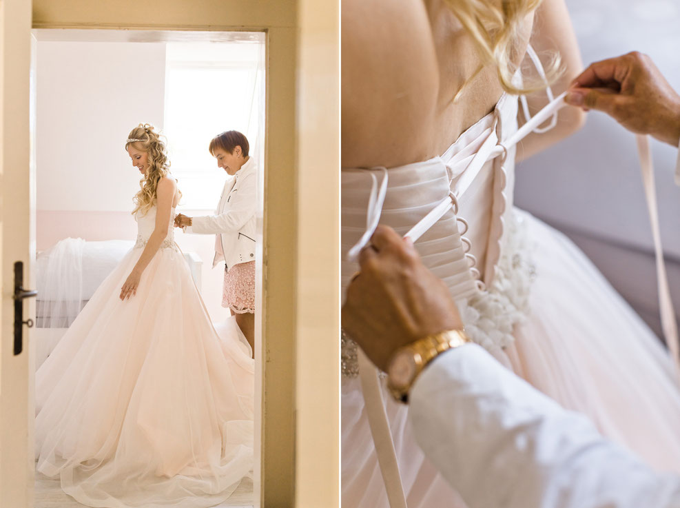 braut, brautmutter, before wedding, getting ready, brautkleid schnüren