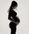 femme enceinte de profil
