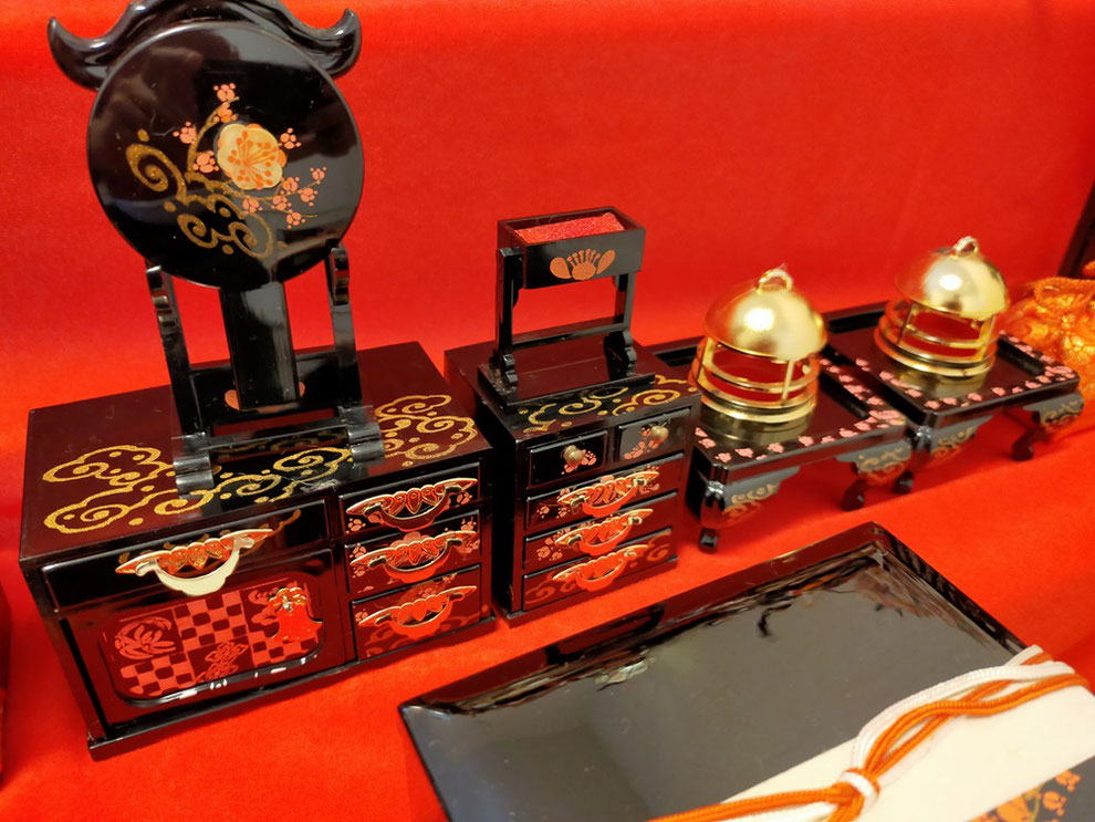 ひなまつり。ひな壇飾りの展示。いざなみ宅建。