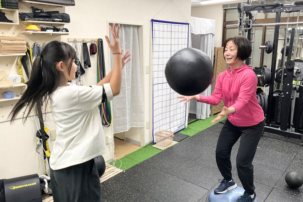 お孫さんと一緒にパーソナルトレーニングができる府中の健想
