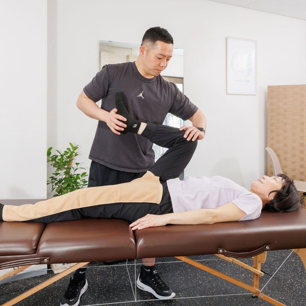 膝の整体と筋トレが両方できる府中の健想