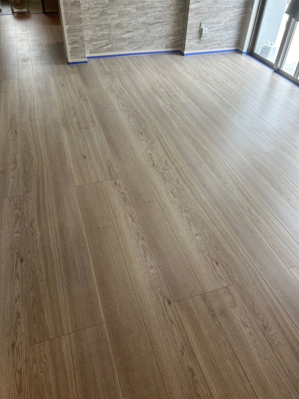 和泉市　入居中戸建て  セラミックフロアコーティング