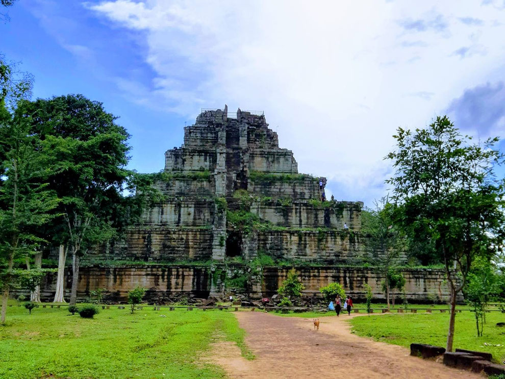 カンボジア日本語ガイドチーム