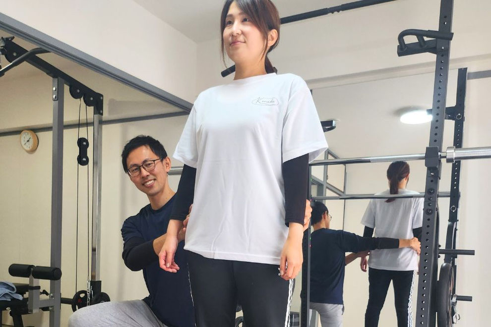 いきなりハードな筋トレはしません。まずは「自分の体を知る」から始める、運動初心者のためのパーソナルジムです。