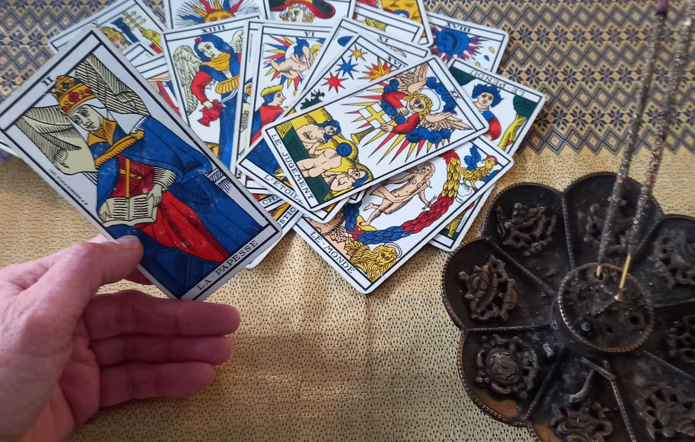 tarot de marseille avec Martine Dedieu - Touraine annuaire des therapeutes via energetica