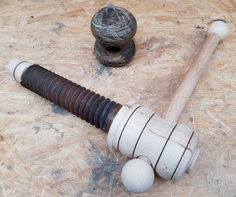 Old wooden vice screw, reused. Finding a new wooden screw for an old work bench. Hobelbank. Wood vise screw.