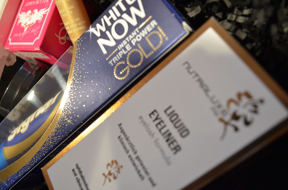 White Now Gold Zahnpasta und Liquid Eyeliner mit Eyelash Formula