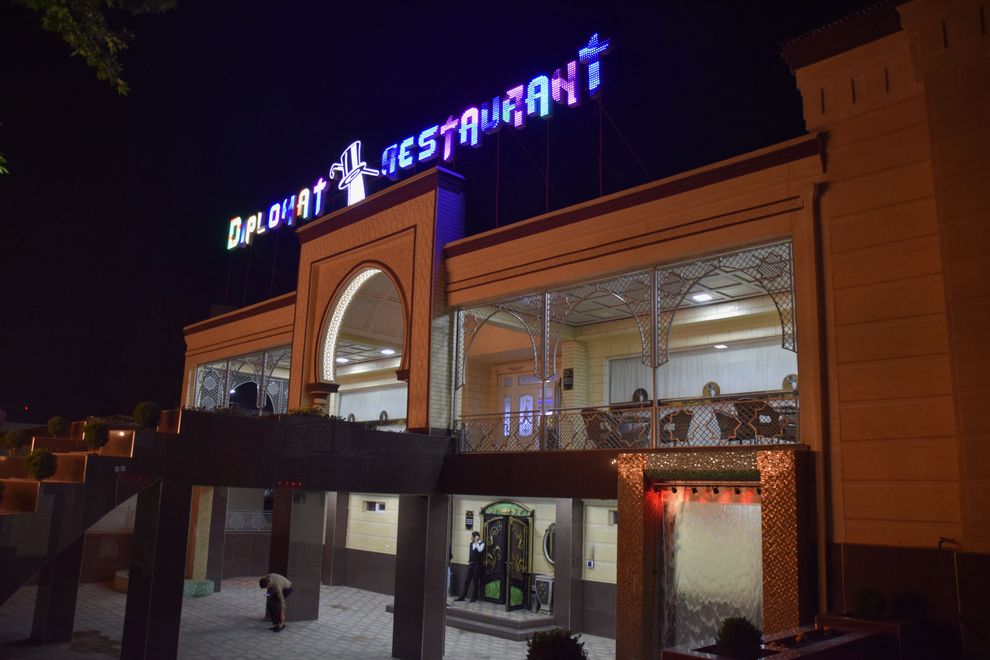 The Diplomat Restaurant, one of the many investments of Afghans in Termez, Uzbekistan (Franz J. Marty, 18th of April 2021)