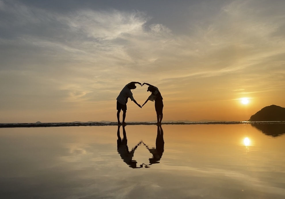 ウユニ湖のフォトウェディング