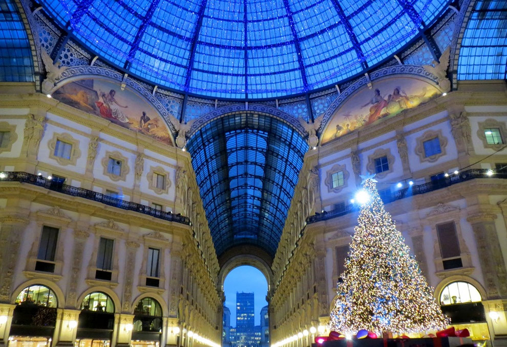 ミラノ　ガッレリア　クリスマス