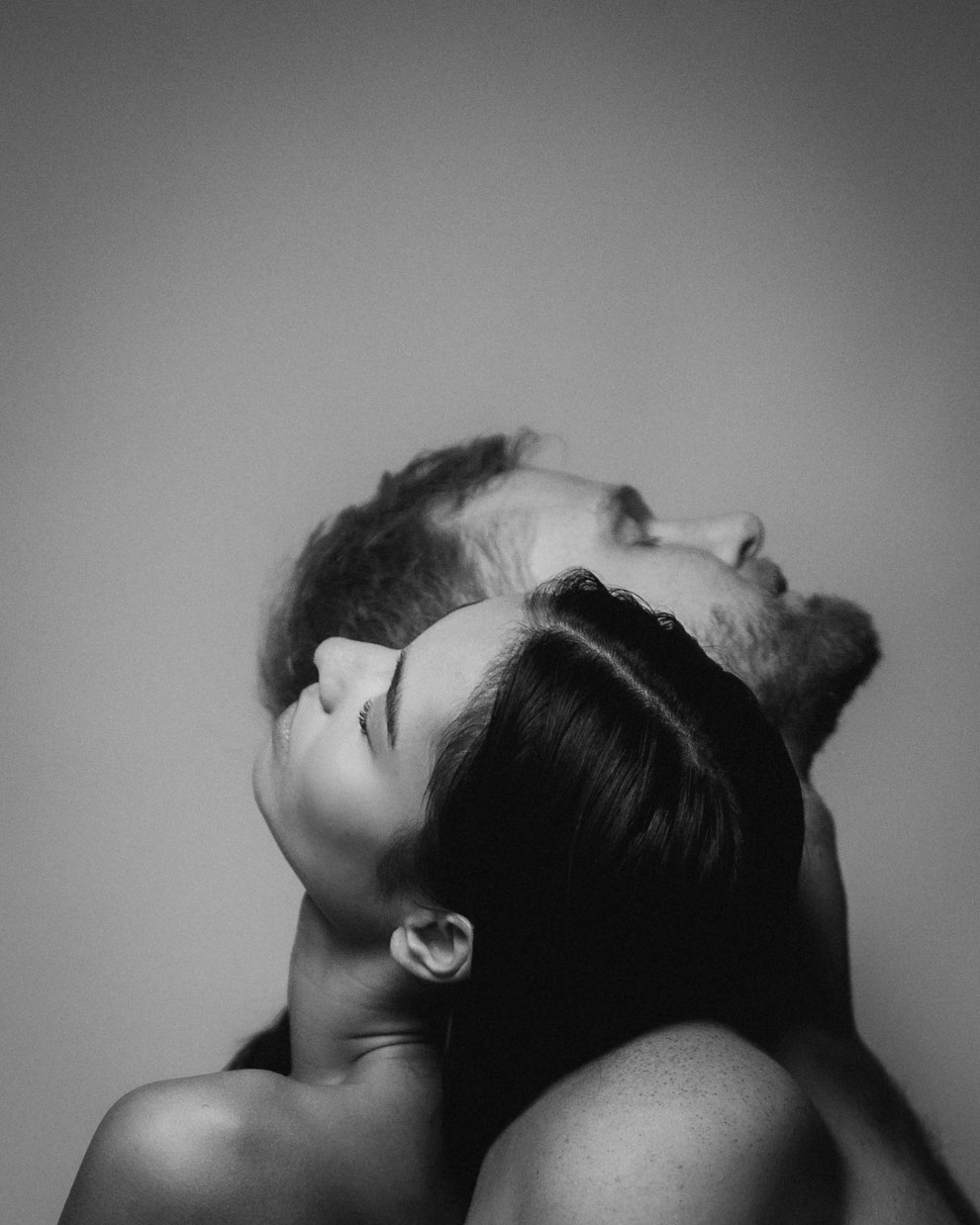 Künsterisches Editorial Portrait eines Models, entstanden im frankfurter Studio 