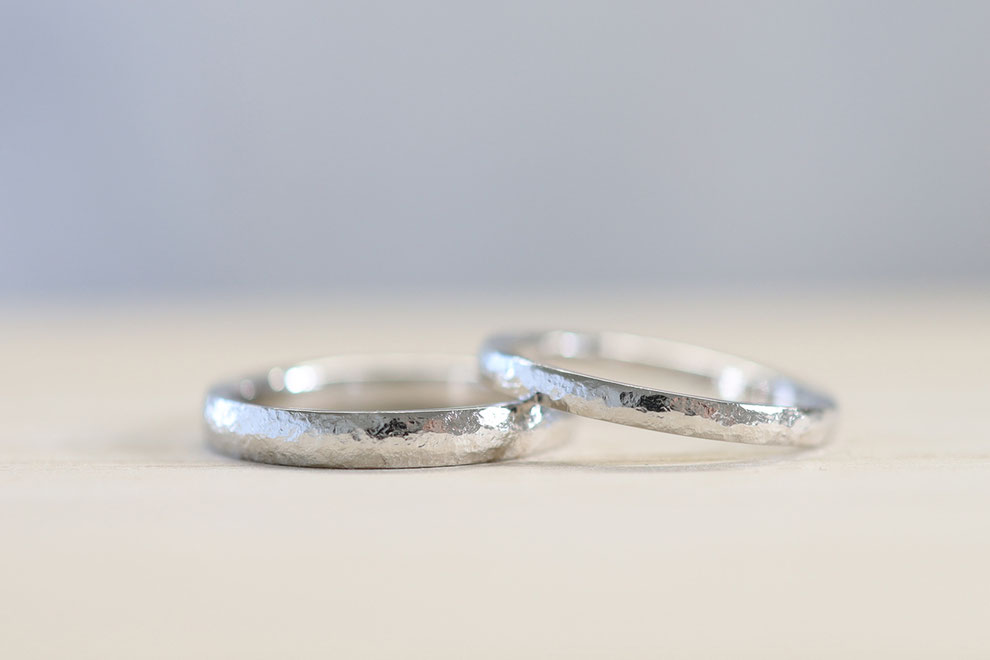 渋谷・代々木上原店の手作り結婚指輪工房MATEIの愛鎚の結婚指輪です。