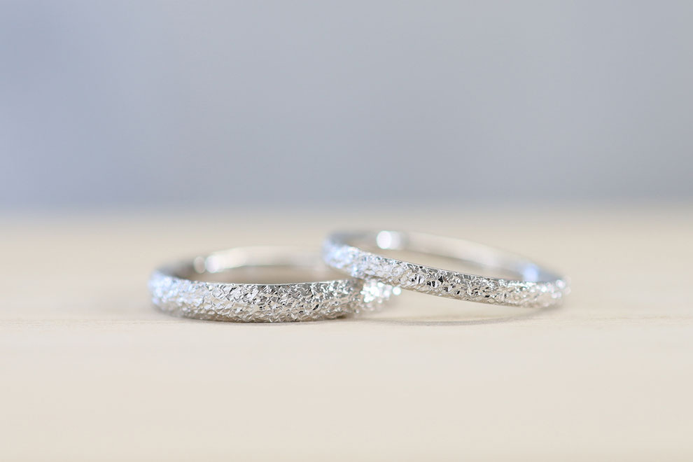 渋谷・代々木上原店の手作り結婚指輪工房MATEIの愛鎚の結婚指輪です。