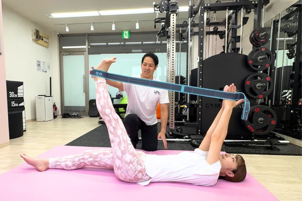 スポバンド・アクティブストレッチで可動域を広げるトレーニング｜世田谷区喜多見のパーソナルジムモヴェル
