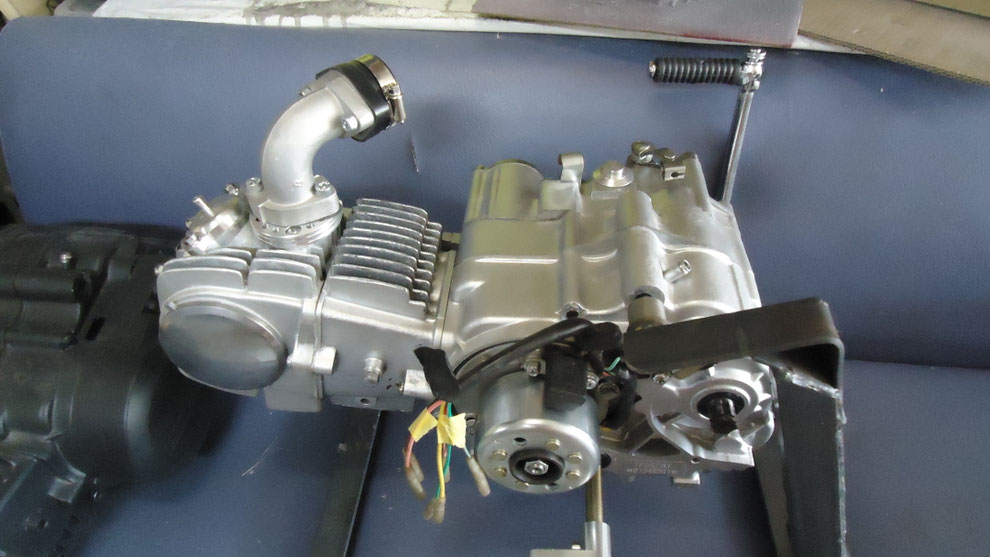 カブc50 実働3速エンジン　キャブレター　スロットルケーブル等 カブc50 実働3速エンジンキャブレタースロットルケーブル等