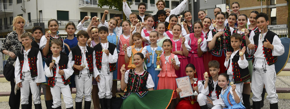 participants in dance and music festival italy