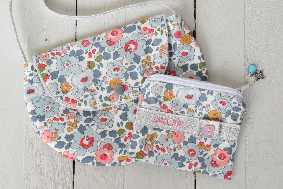 sac de la petite demoiselle d'honneur