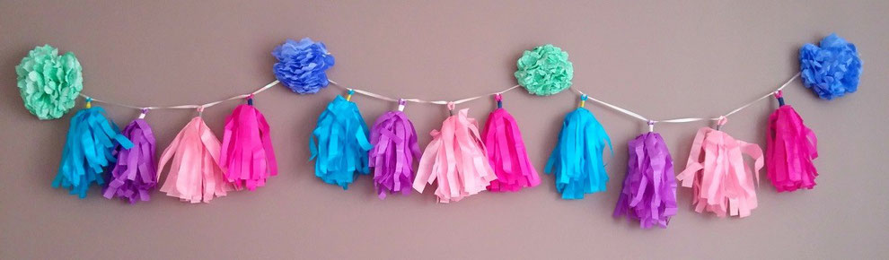 guirlande-pompons-DIY-LesAteliersdeLaurène