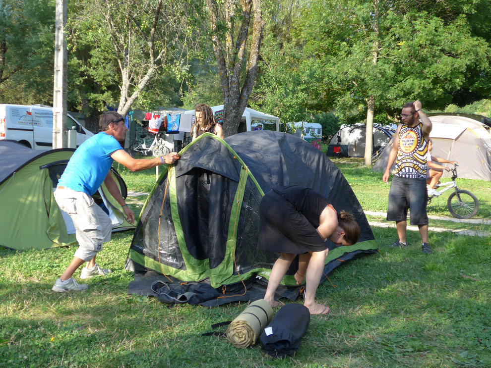 on dresse le campement