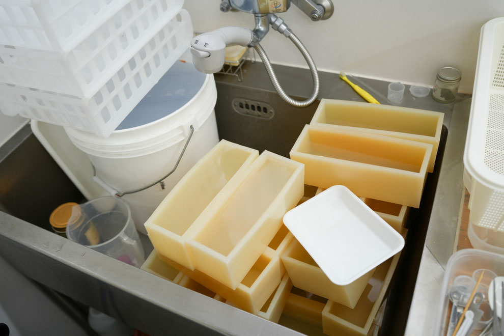 重たい作業も洗い物もひとりで行う