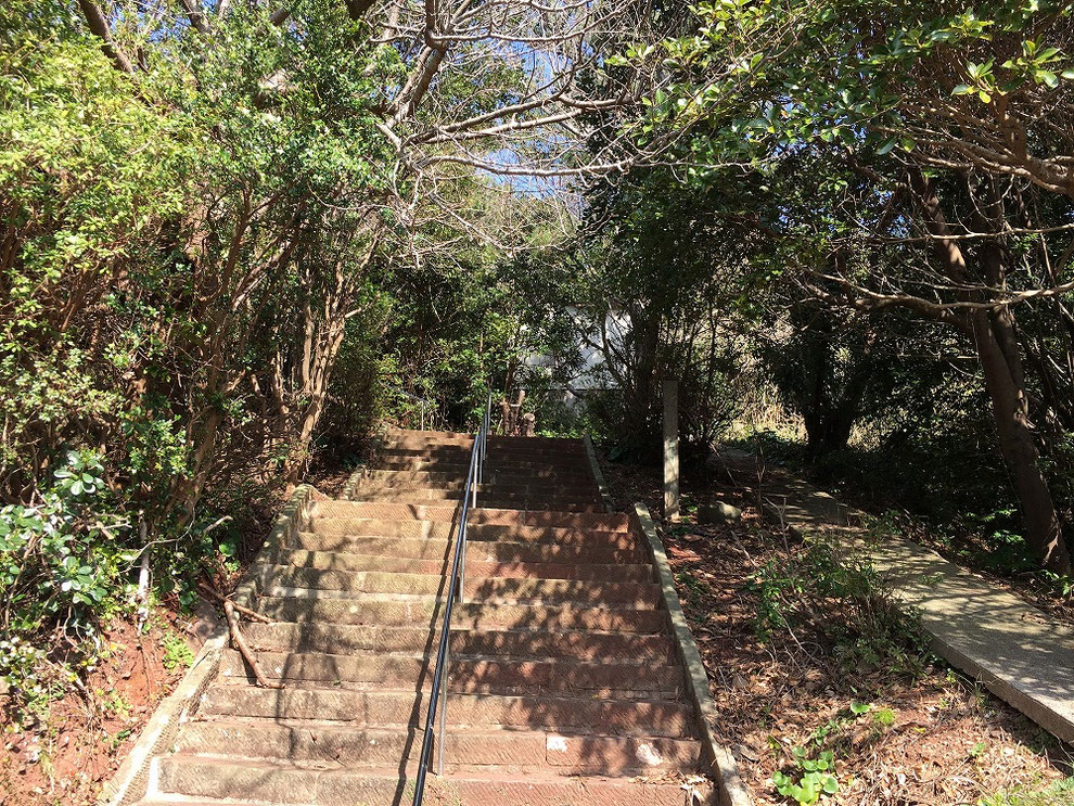 池島神社への階段