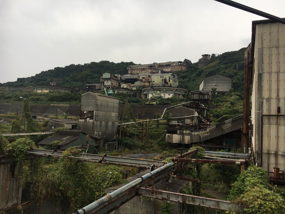 池島の海水から真水を作る装置