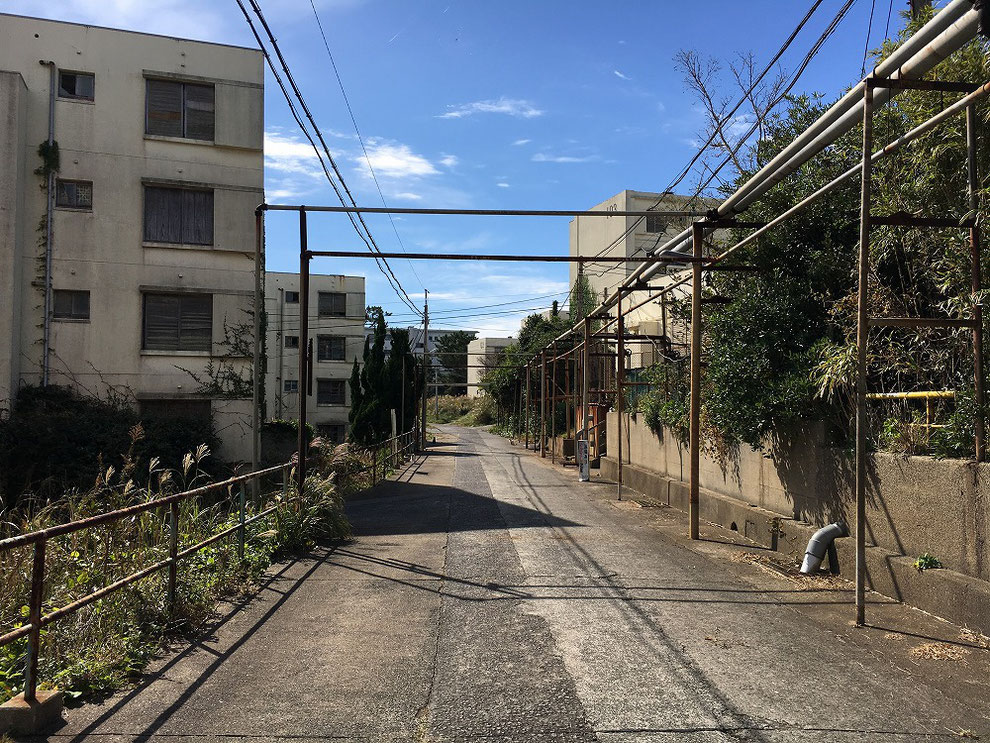 池島東浴場付近の廃墟