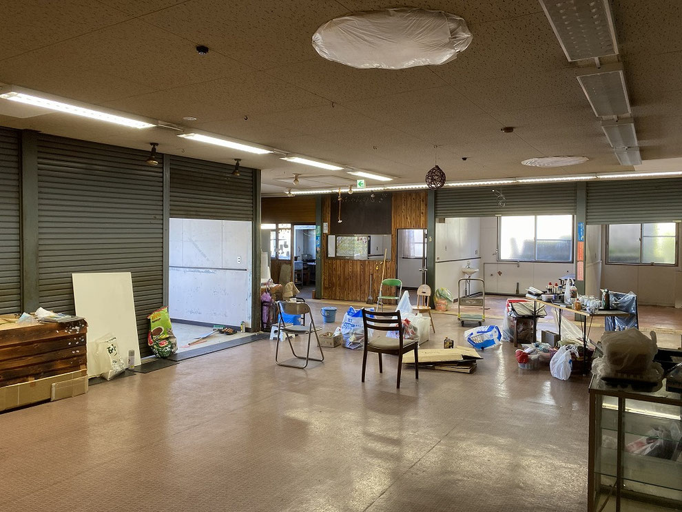 全てを運び出した後のかあちゃんの店の写真その1
