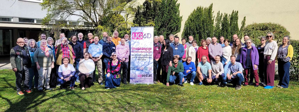 UGÖD-Gruppenfoto im Grünen