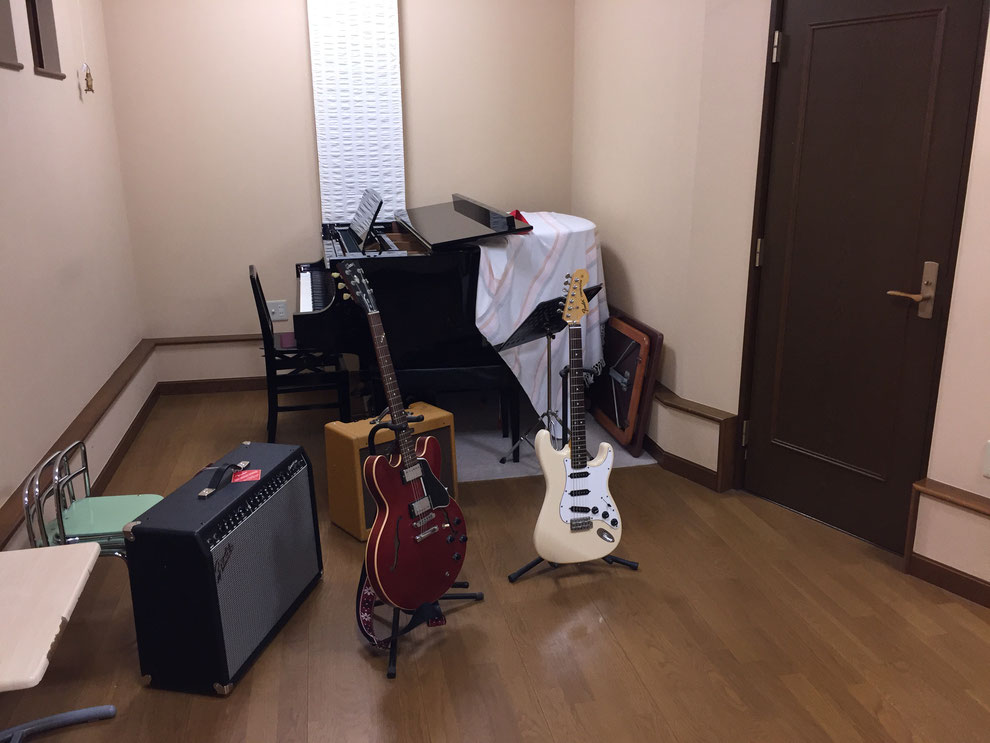 市川市の音楽教室　エレキギター　アコースティックギター　ピアノ　ヴォーカル　リトミック　音楽療法