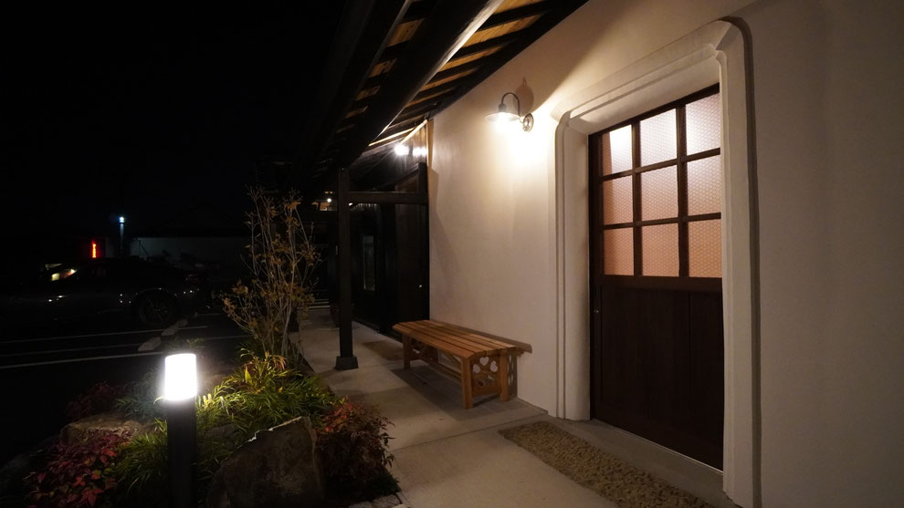 再利用した蔵の扉