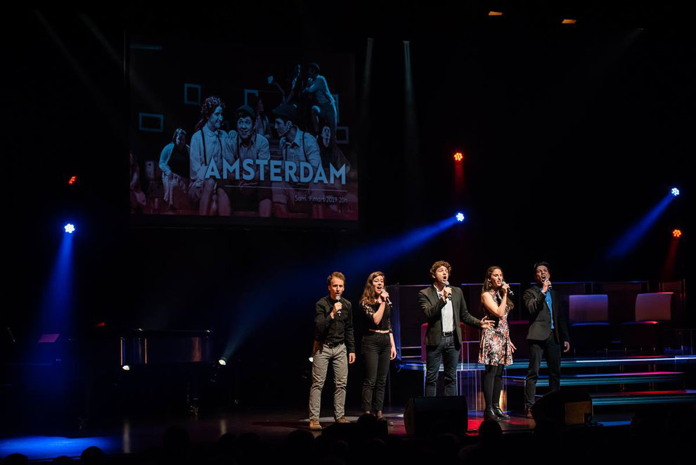 Martin Lebrun (Casanova), Sarah Leblanc-Gosselin (Fanette), Jean-François Pronovost (Jacques Brel), Annie Kim Thériault (Mathilde) et José Dufour (Jef) au lancement de la Maison des Arts Desjardins de Drummondville