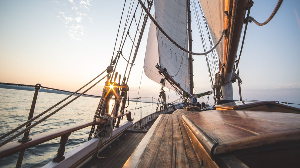 Excursiones en velero. Veleros,Yates y Goletas