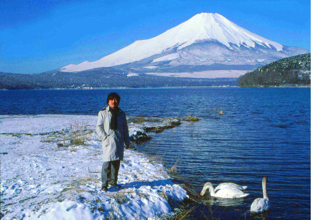 9  .   富士山 山中湖 大白鳥