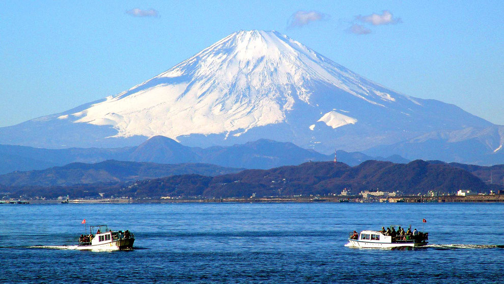 1  .  世界の自然遺産   日本  神奈川  三浦半島 鎌倉 江ノ島 富士山 冬の風景