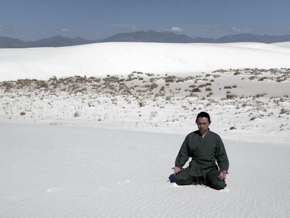 Meditation to immerse REIBU itself in nature  (White Sands National Monument / New Mexico, USA)