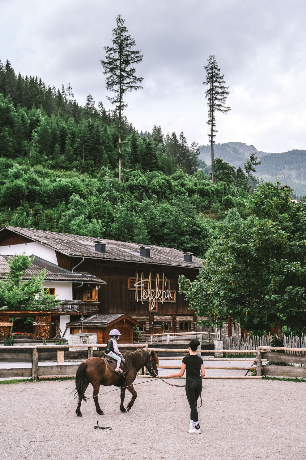 Holzleb’n Family Village – where chalet comfort meets farmyard charm in the heart of Salzburg’s mountains. A Mountain Hideaways member. ©Mela Hipp