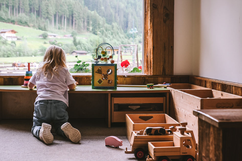Holzleb’n Family Village – where chalet comfort meets farmyard charm in the heart of Salzburg’s mountains. A Mountain Hideaways member. ©Mela Hipp
