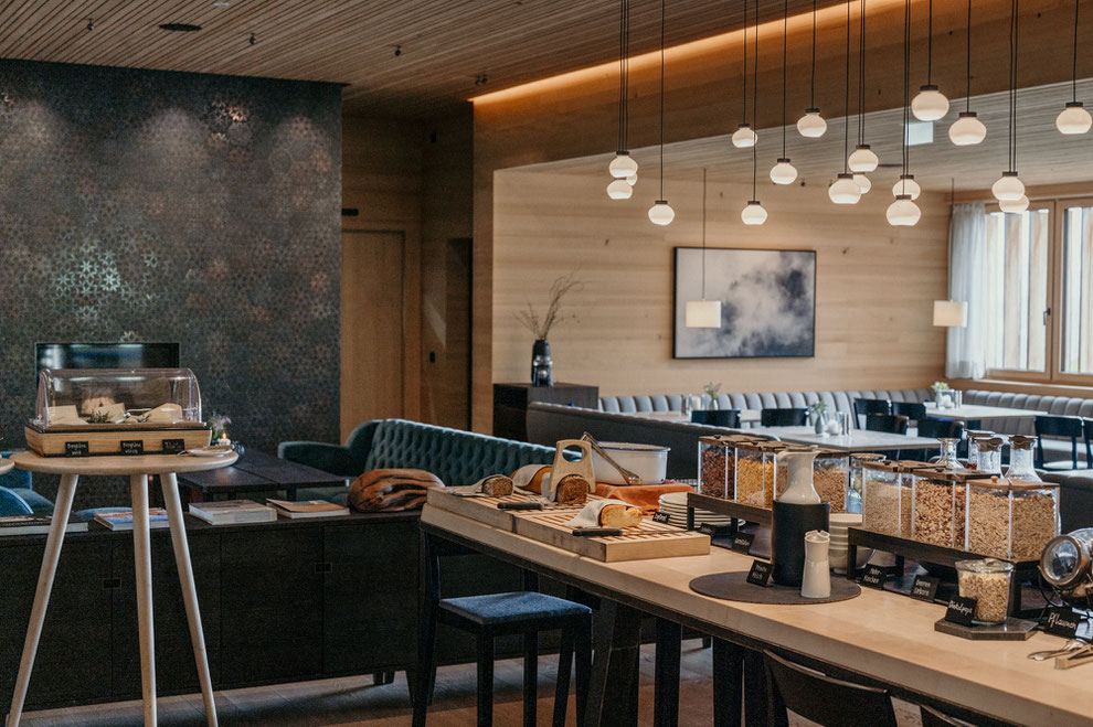 FUCHSEGG ECO LODGE A boutique retreat in Austria’s Bregenzerwald – where nature, community and stillness meet • Member of Mountain Hideaways • ©MarikaUnterladstätter _fullwidth-story-splash