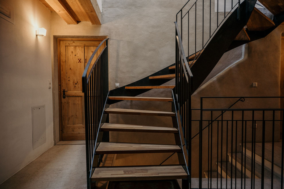 ANSITZ ROMANI - characterful hideaway • Tramin on the South Tyrolean Wine Road - Italy • Member of Mountain Hideaways ©Marika Unterladstätter