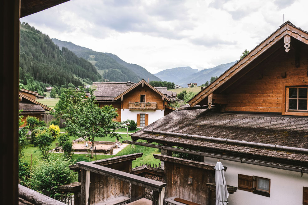 Holzleb’n Family Village – where chalet comfort meets farmyard charm in the heart of Salzburg’s mountains. A Mountain Hideaways member. ©Mela Hipp