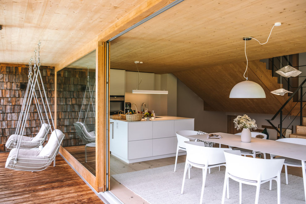 Jägersberg – your happy place in the Bavarian Alps High above Oberstdorf, where comfort feels natural and the view never gets old. Member of Mountain Hideaways ©Mela Hipp