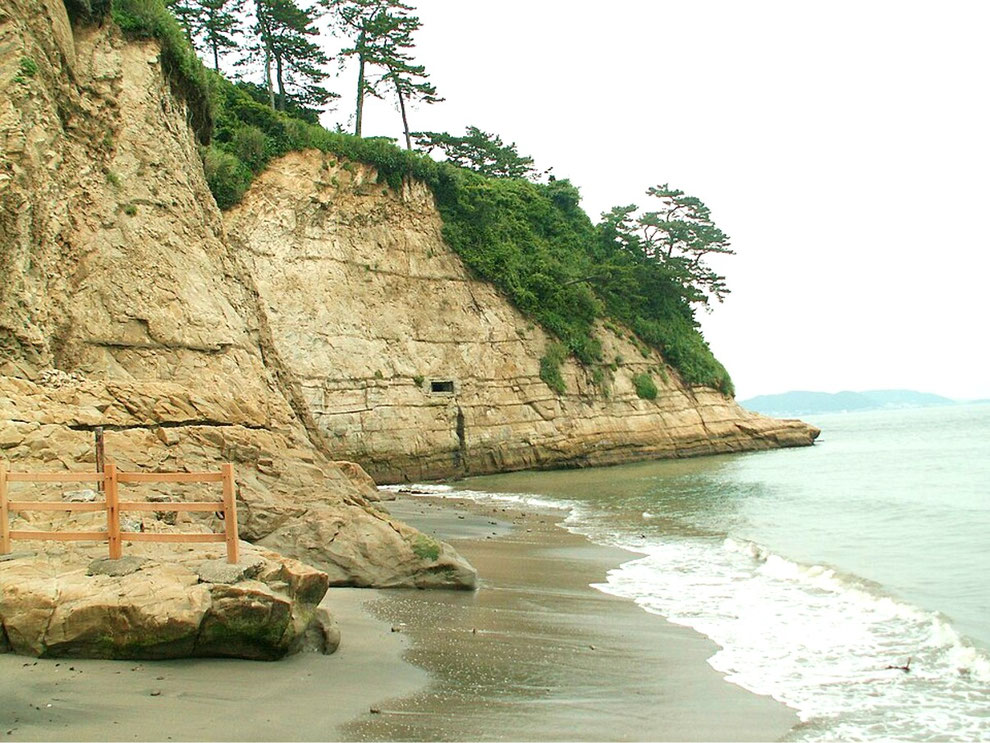 「稲村ケ崎(いなむらがさき)」(神奈川県鎌倉市南西部にある岬) ※https://ja.wikipedia.org/wiki/稲村ケ崎