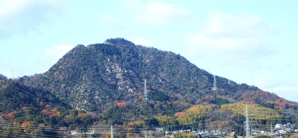 「世田山」 ※https://ja.wikipedia.org/wiki/栴檀寺 より